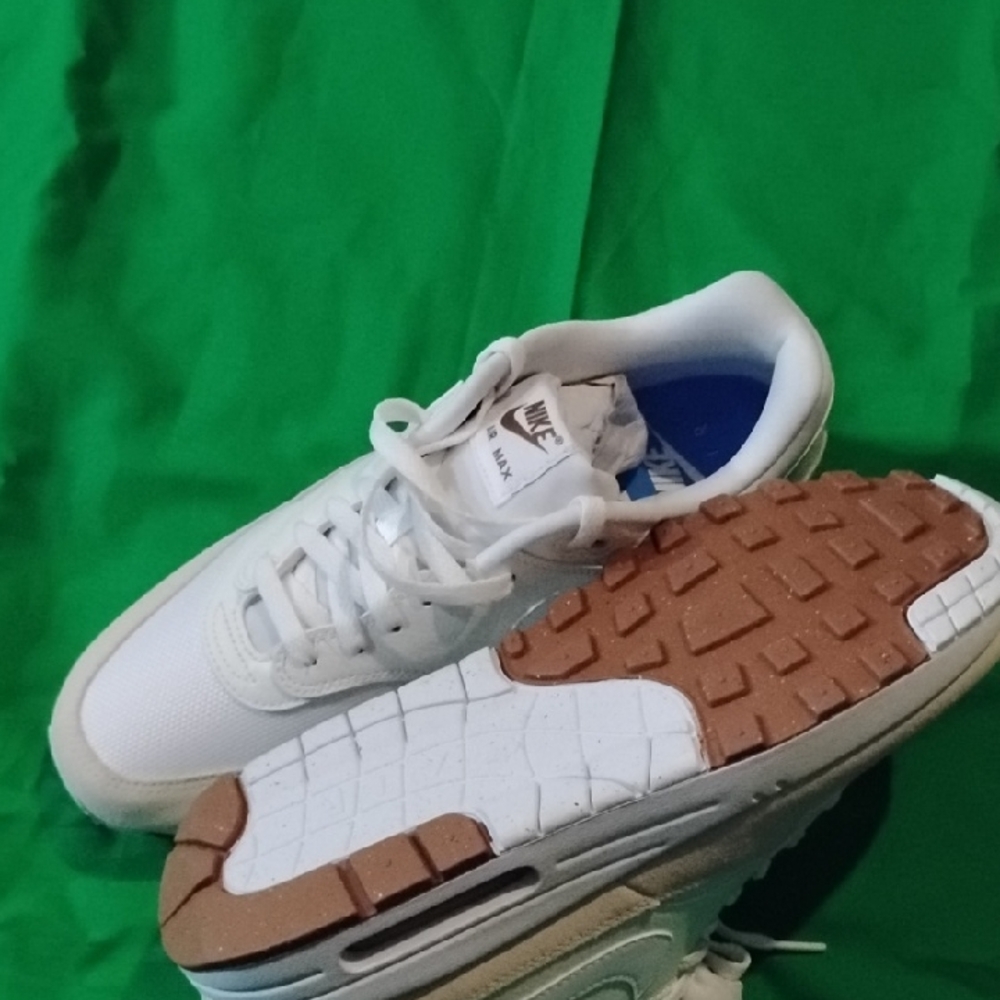 Nike White and Tan Athletic Shoes